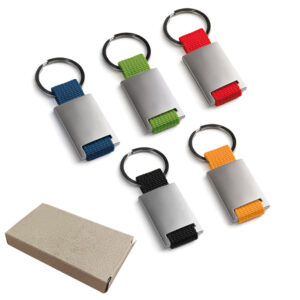 93077 GRIPITCH. Llavero de metal con cincha